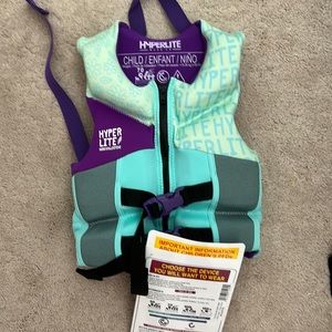 Hyper lite life vest